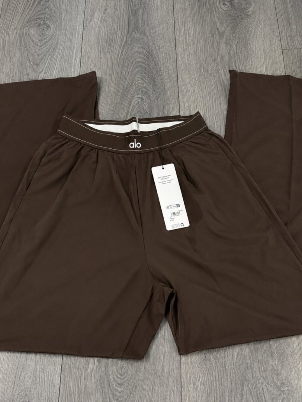 NWT ALO Yoga Suit Up Trouser (Regular) Espresso | Multiple Sizes - Picture 4 of 6